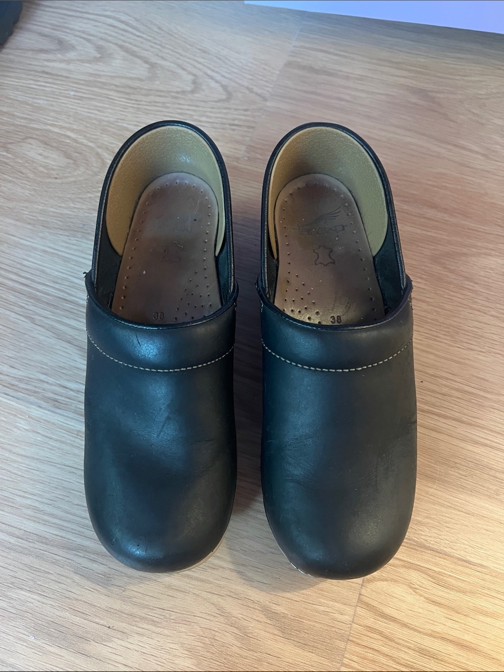 Women’s Dansko 38